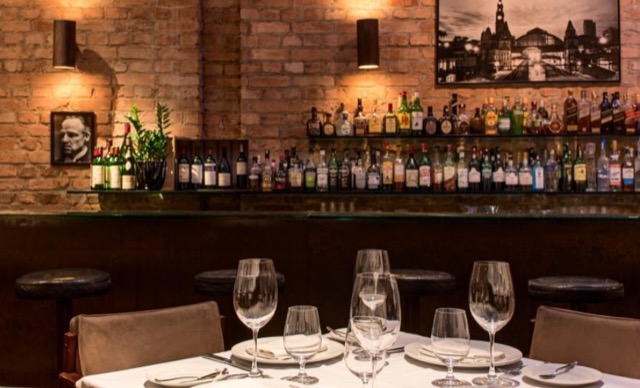 Curitiba libera restaurantes para abrir à noite