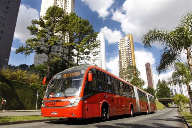 Sindicatos querem suspensão de repasse a empresas de ônibus de Curitiba