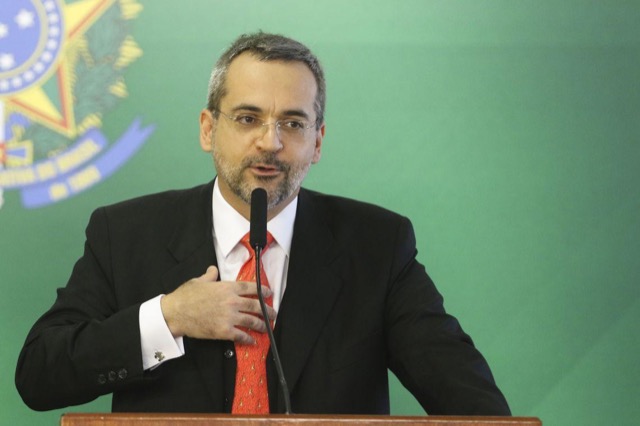 Com nova MP, Bolsonaro poderá indicar reitores temporários na UTFPR e na UFPR