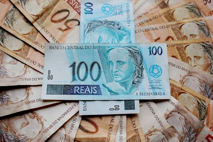 Vagas na Assembleia ficaram mais caras para nanicos