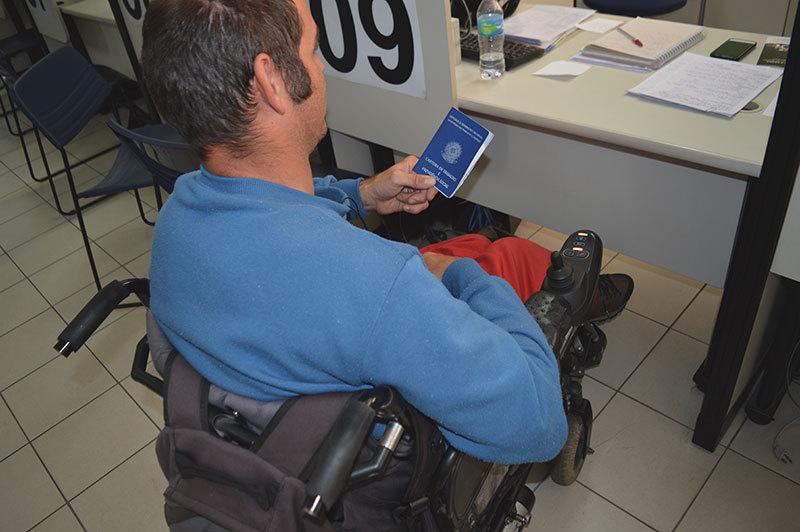Sobram vagas de emprego para pessoas com deficiência