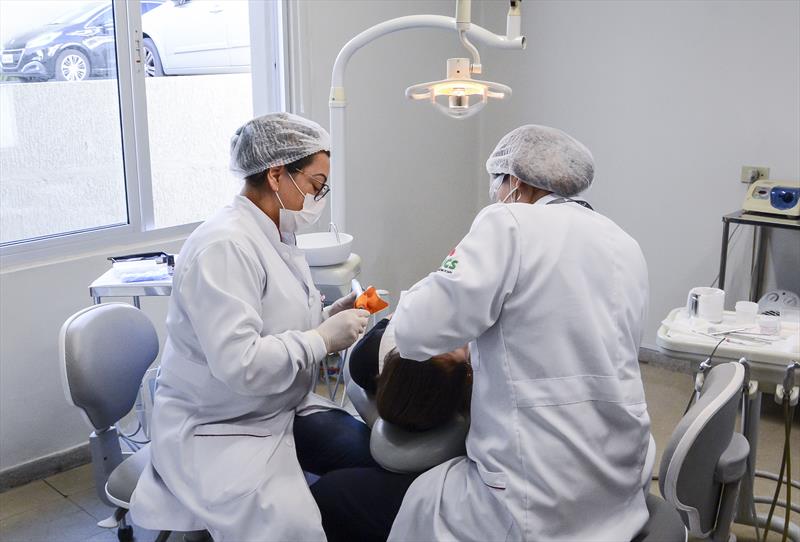 Curitiba suspende atendimentos odontológicos eletivos