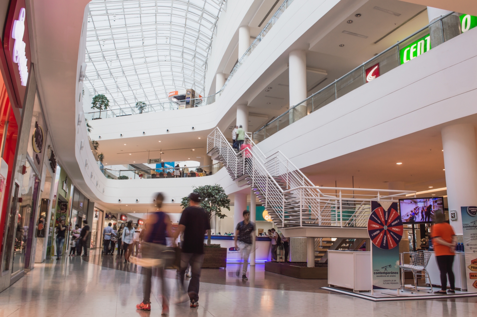 Shoppings de Curitiba devem reabrir na próxima semana
