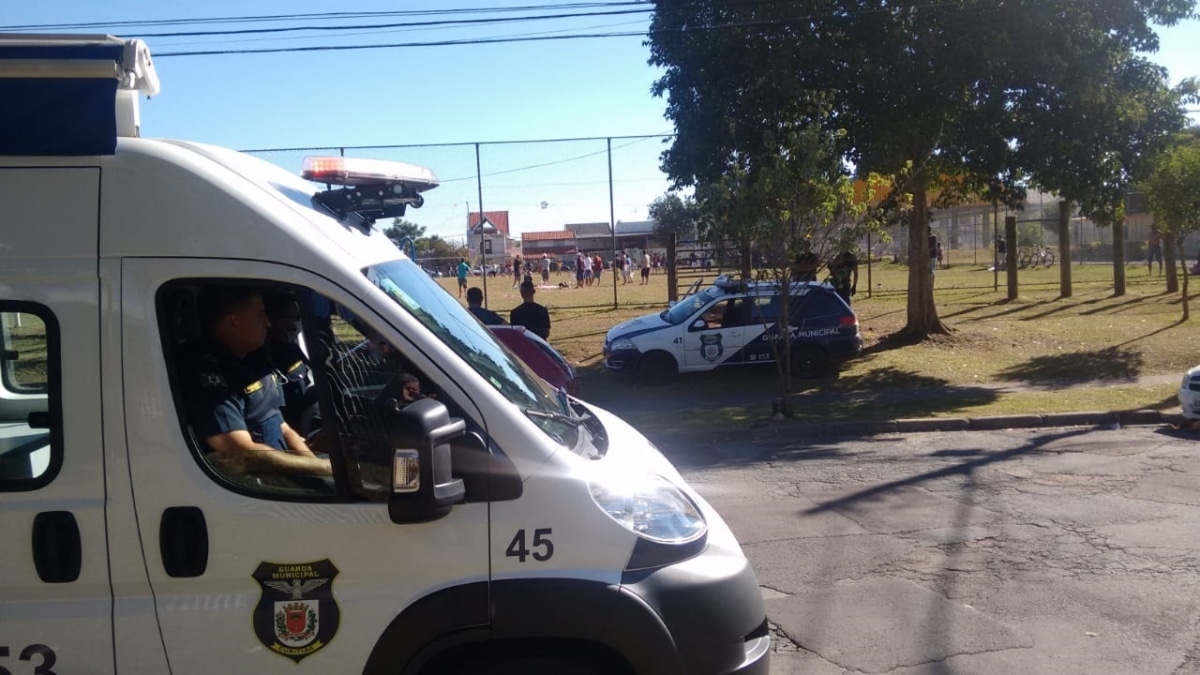 Bares e parques cheios, churrascos, campeonatos de pipa e raves em tempo de pandemia