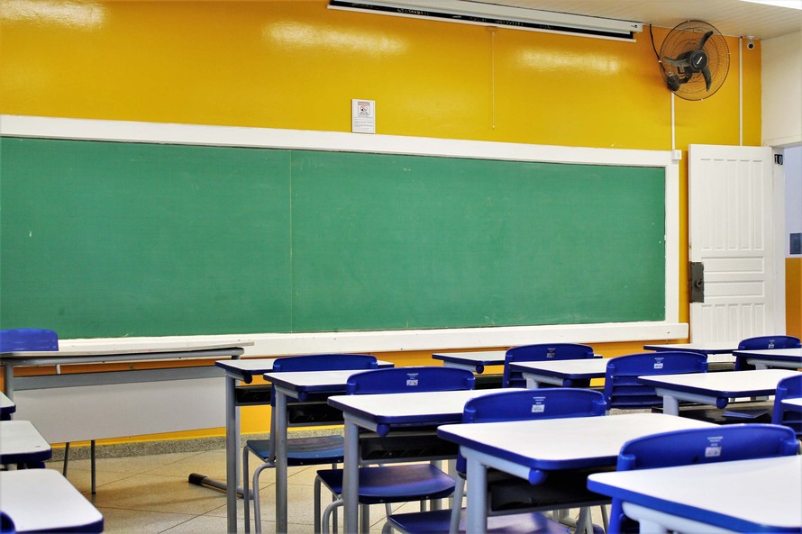Conselho de Direitos Humanos pede suspensão do ano letivo nas escolas estaduais