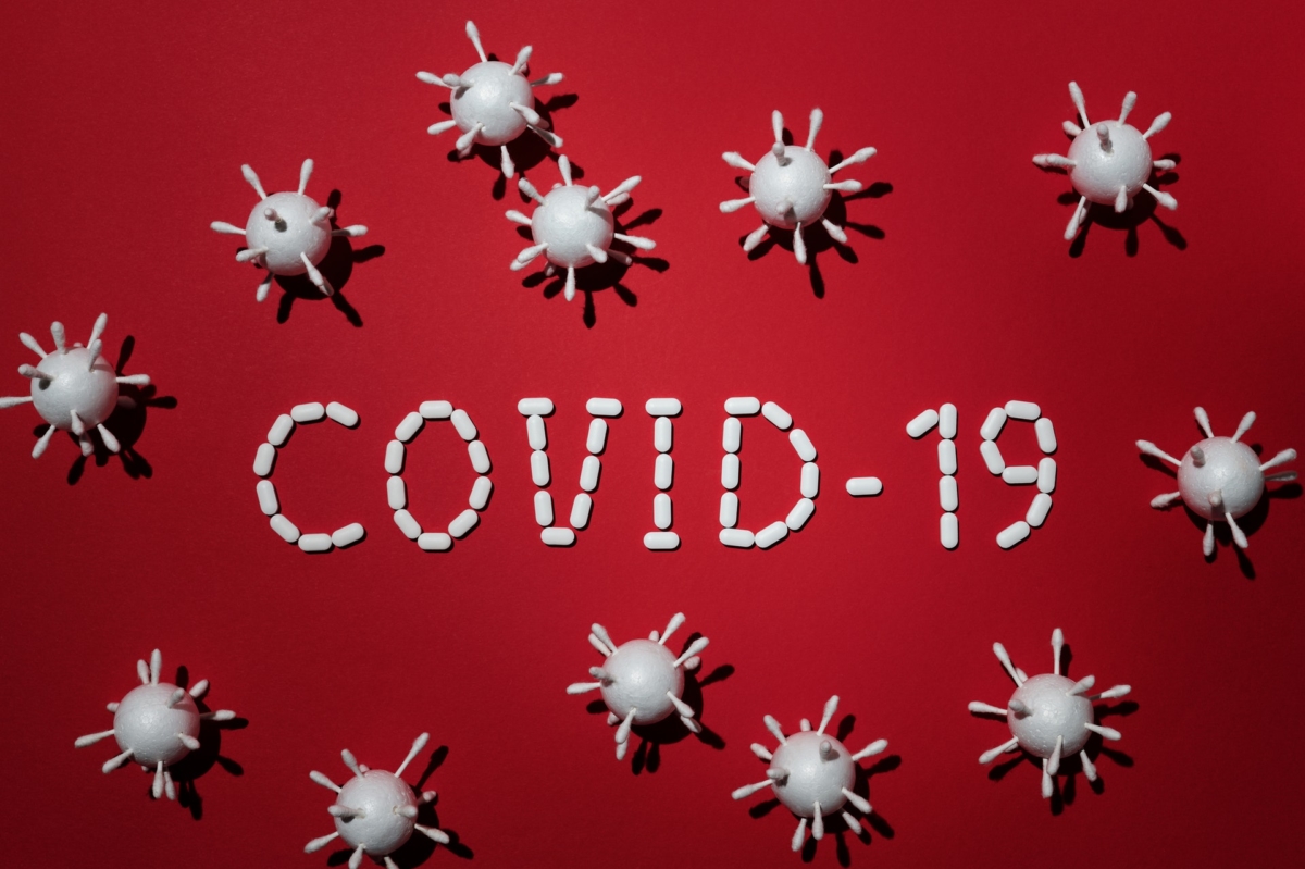 Festas e eventos em casa durante a pandemia podem ser considerados crime?