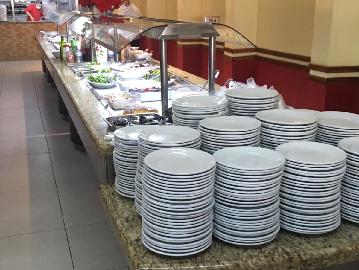 Restaurantes e bares são essenciais e não vão fechar, diz Abrasel
