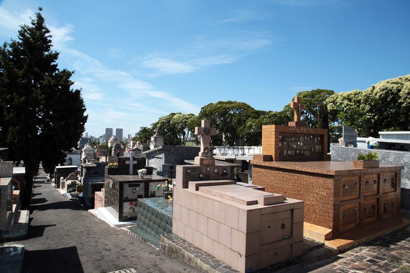 Cemitérios de Curitiba estão preparados para as mortes por covid-19?