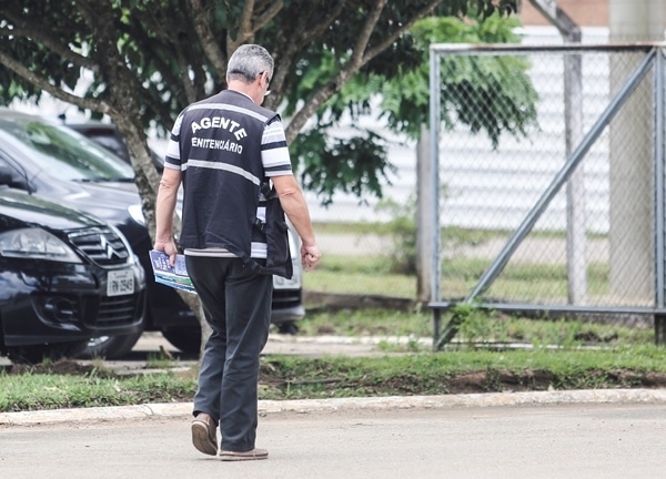 Policiais penais afastados pela pandemia não devem repor horas