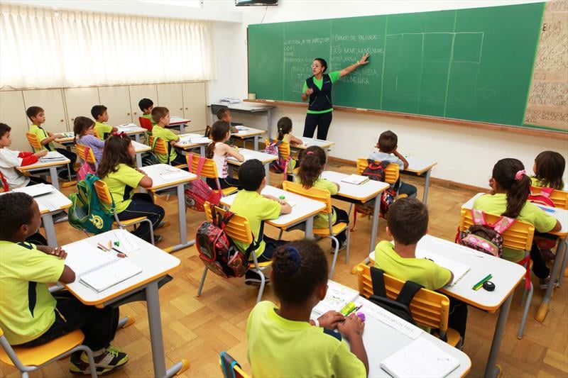 Curitiba fica fora de avaliação nacional sobre Educação