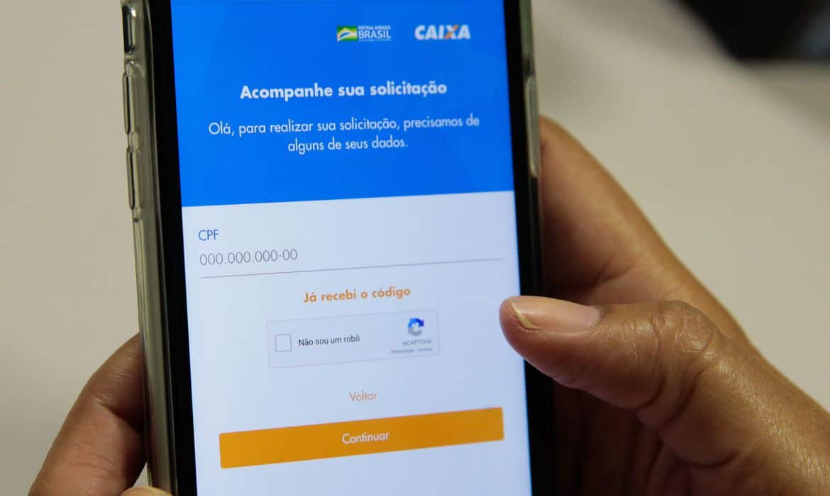 No PR, 11,6 mil pessoas da alta sociedade receberam auxílio emergencial