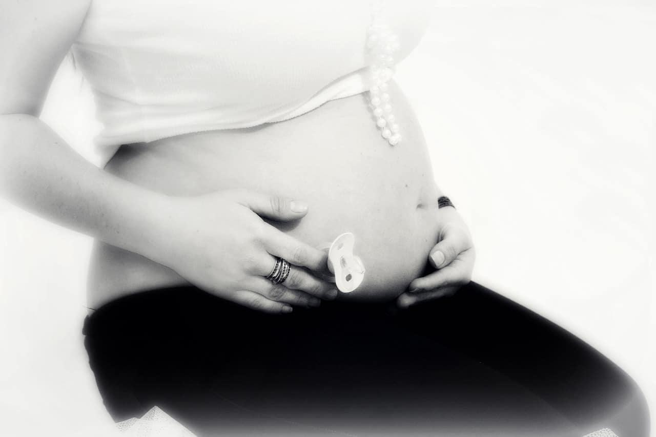 Gestante sofre aborto e relata desamparo na maternidade