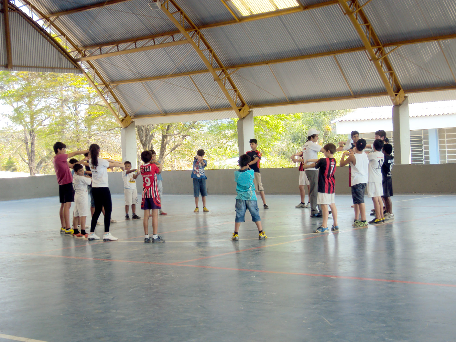 Escolas particulares voltam às aulas presenciais extracurriculares