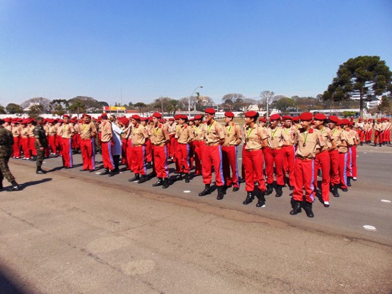 Colégio Militar é o primeiro a retomar as aulas presenciais em Curitiba