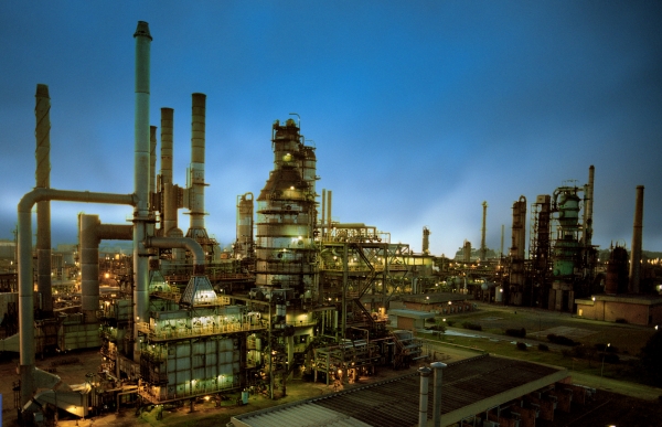Privatizar refinaria para aumentar o preço dos combustíveis no Paraná?