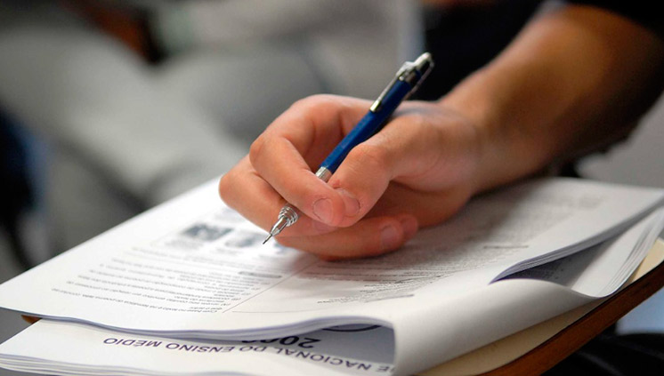 Enfraquecidas no PR, Sociologia e Filosofia se mostram fortes no Enem