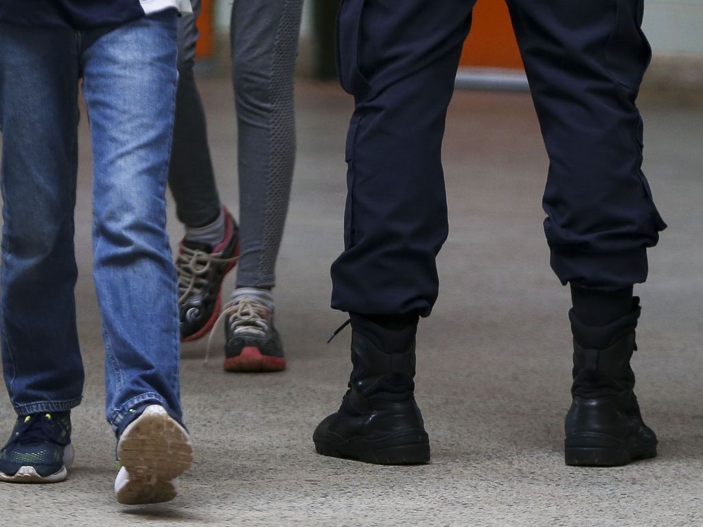 Policial de escola cívico-militar é preso suspeito de assediar alunas no interior do PR