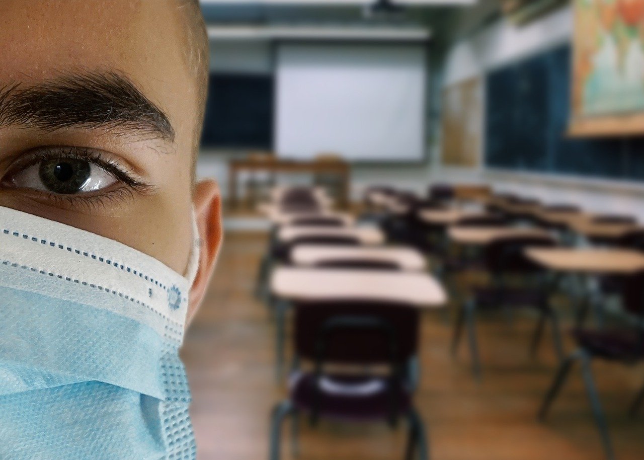 Quiz Plural: meu filho deve voltar para a escola?