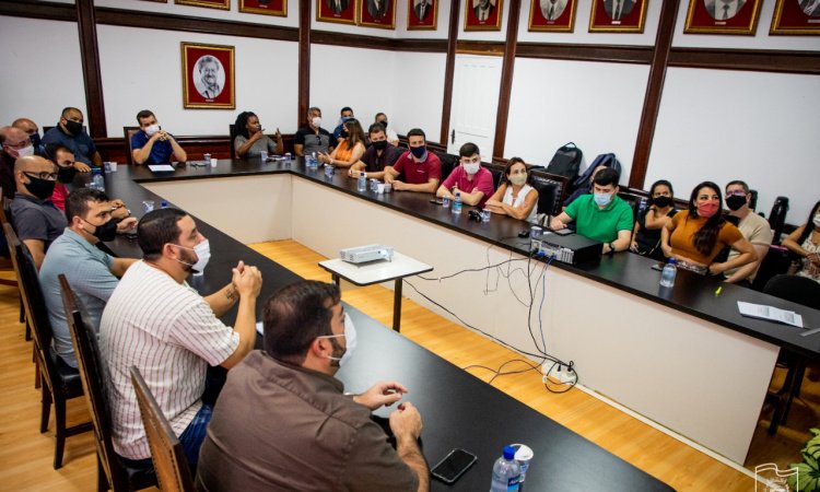 Greve de ônibus chega a 23 dias em Paranaguá