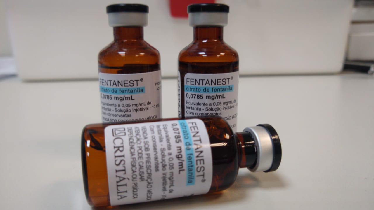 Hospitais emprestam medicamentos para intubação