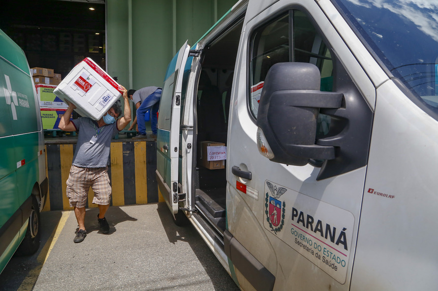 Com falta de medicamentos, PR anuncia 'kit intubação'