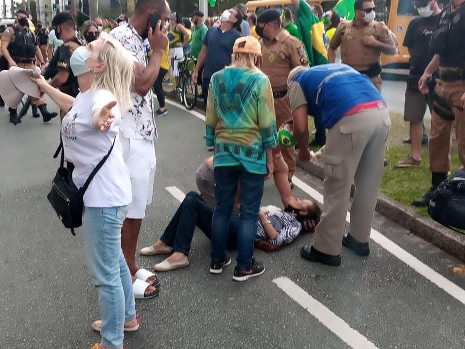 “Quando vi, estava caída no asfalto”, diz mulher ferida na Marcha da Família