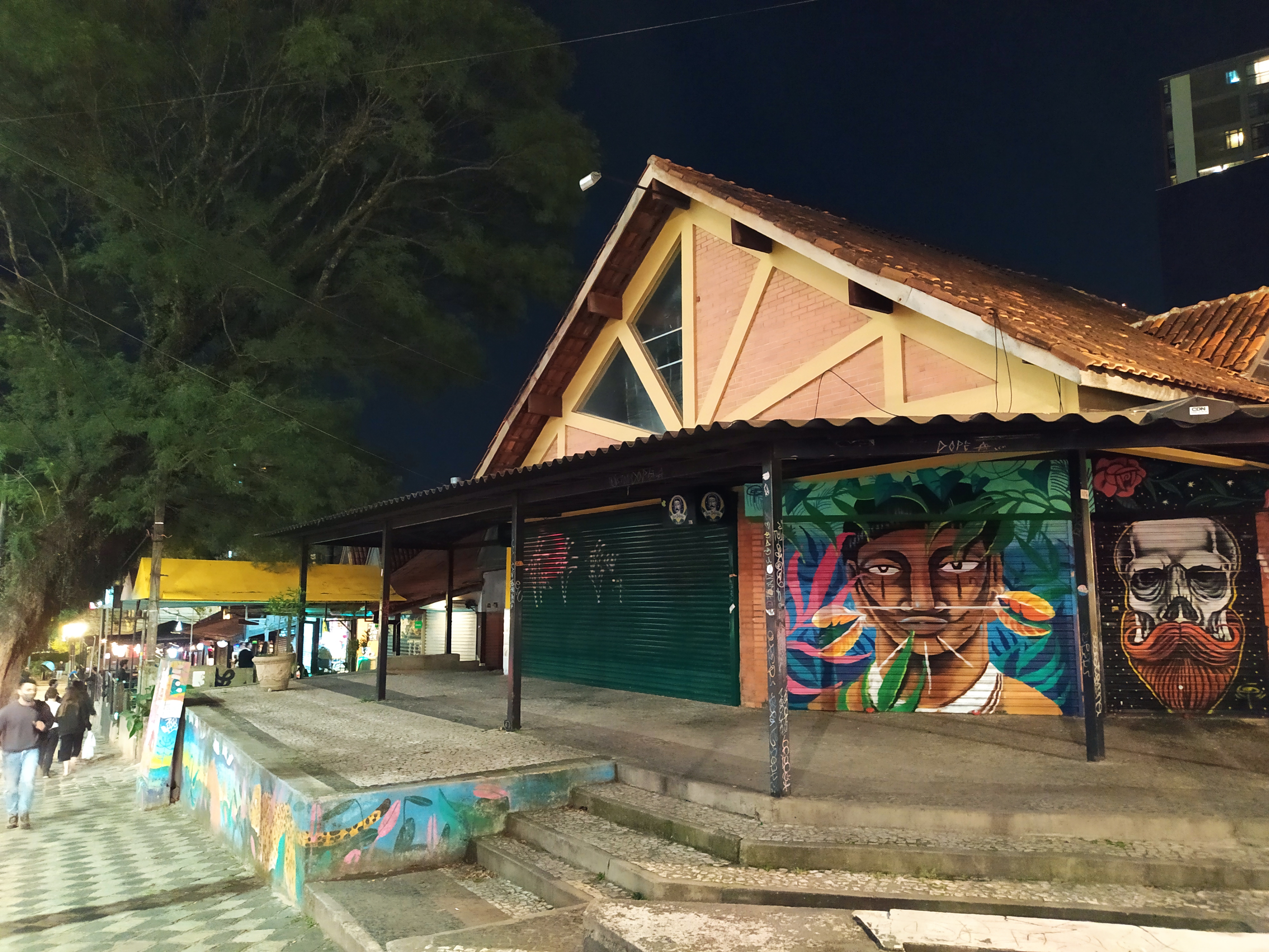 Fim de festa: Shopping Hauer foi um experimento de comida de rua