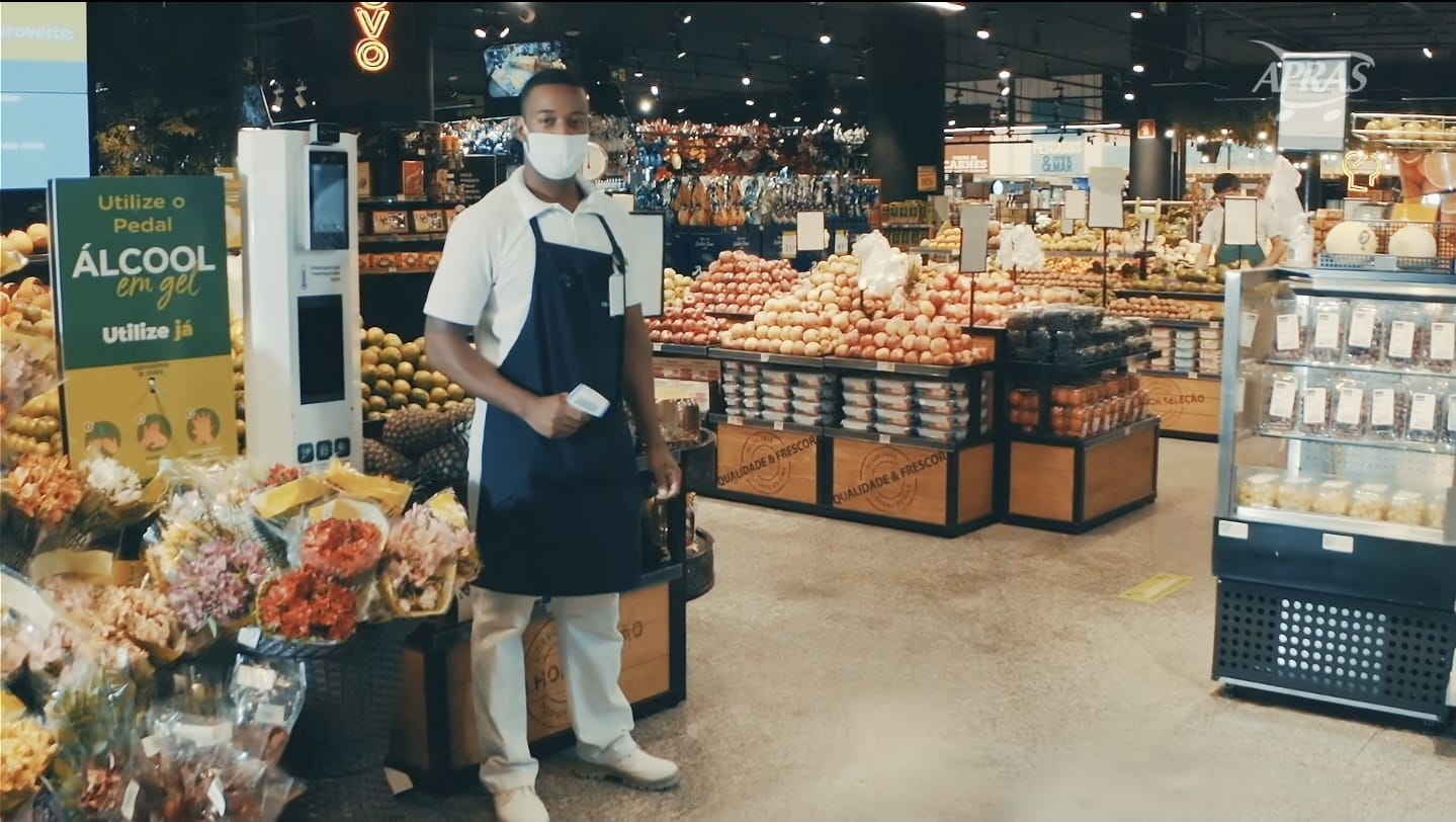 Prefeitura consegue decisão na madrugada para manter mercados fechados