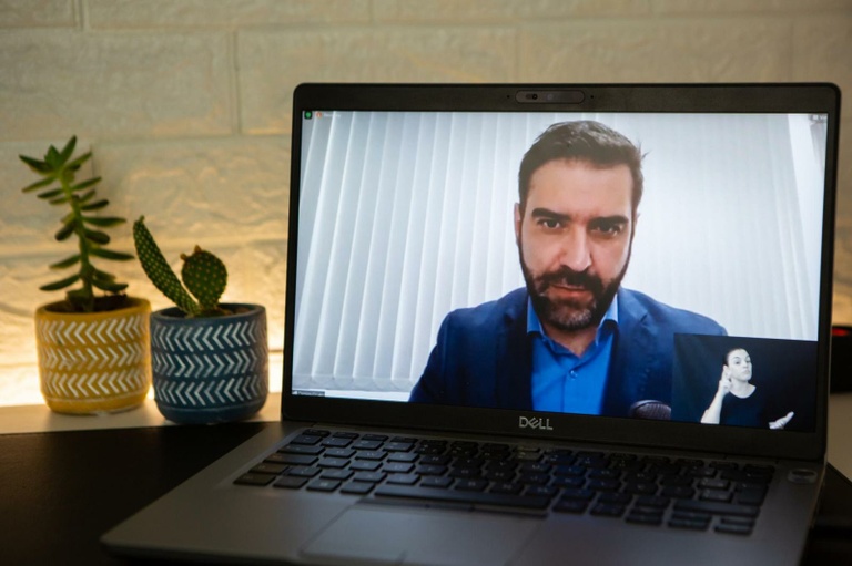 Projeto de parcelamento de multas causa racha na base de Greca