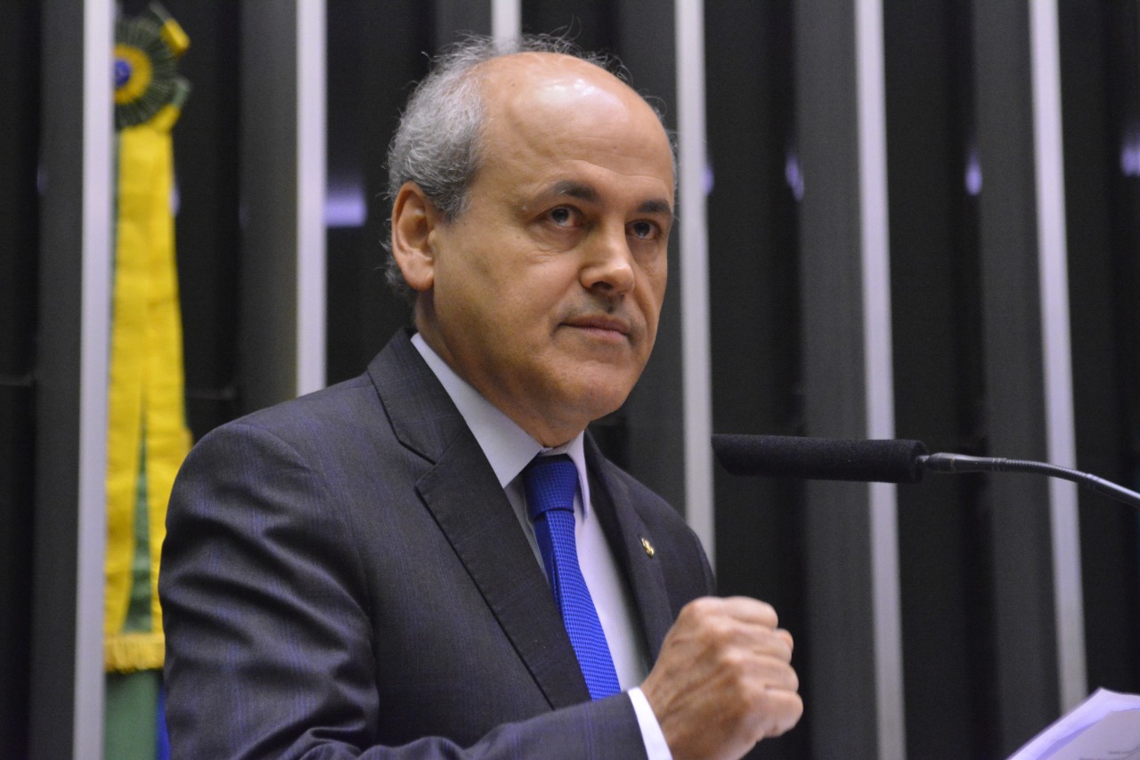 No meio da crise hídrica, governo suspendeu sistema de meteorologia. Fruet quer saber por quê