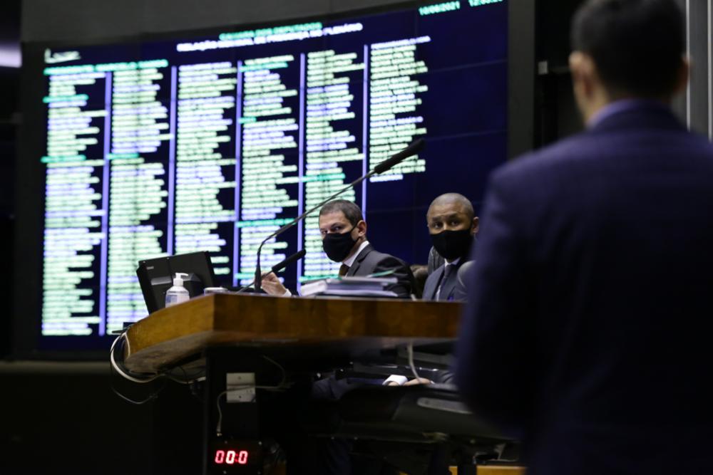 Como votaram os deputados paranaenses na urgência para a Estrada do Colono