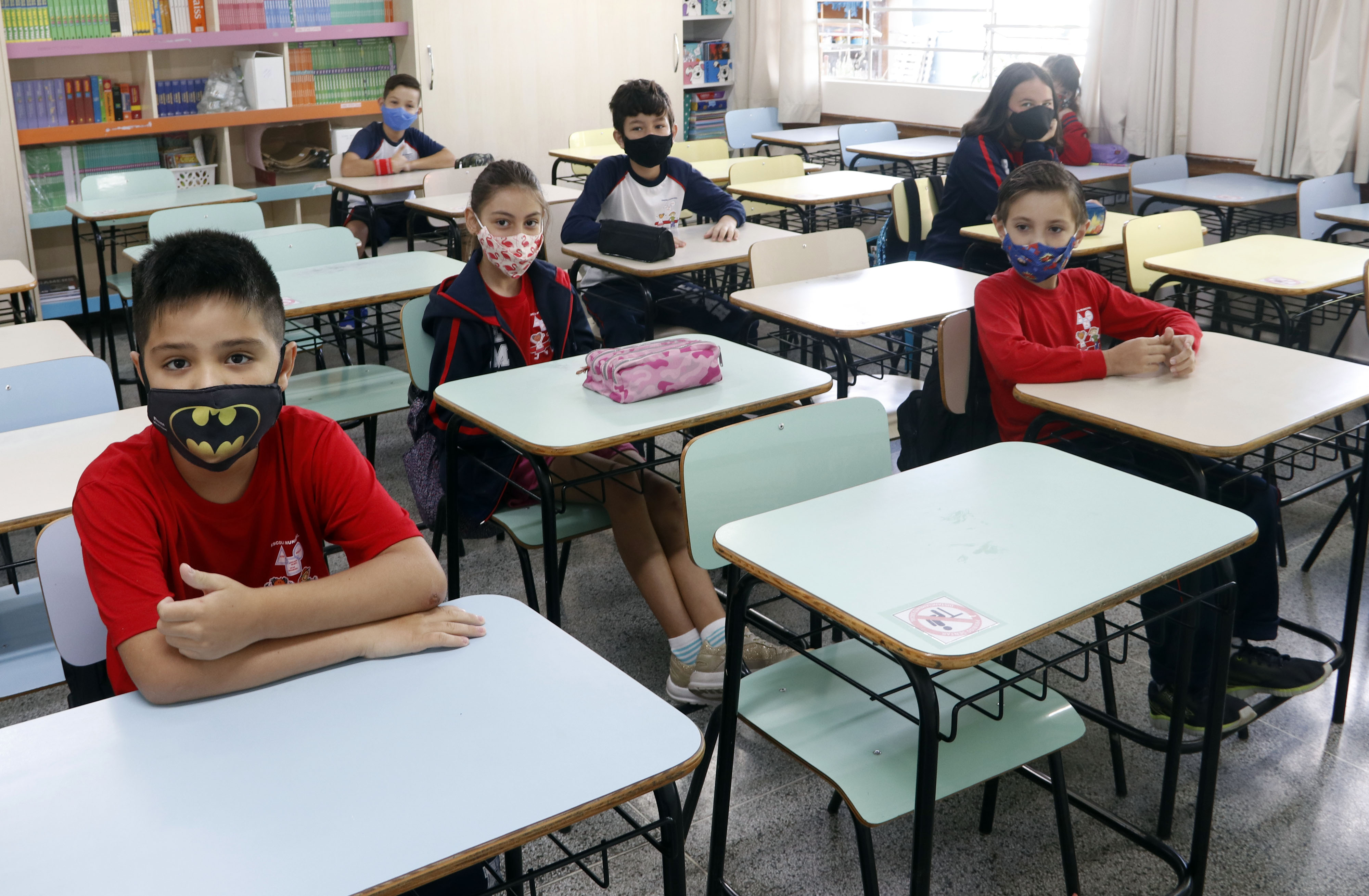 Escolas municipais e CMEIs voltam às aulas em Curitiba. Mas será seguro?