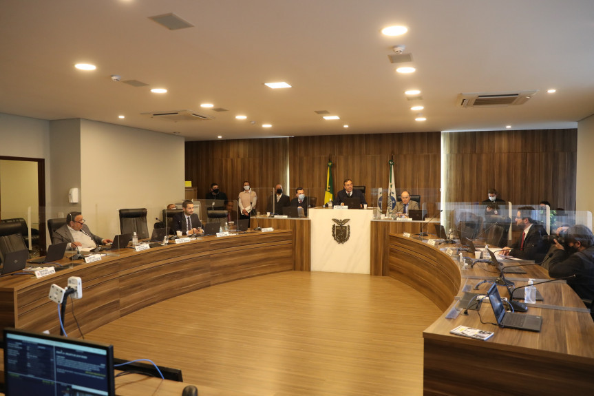 Projeto que permite recursos públicos a artistas com dívidas com o estado é aprovado pela CCJ