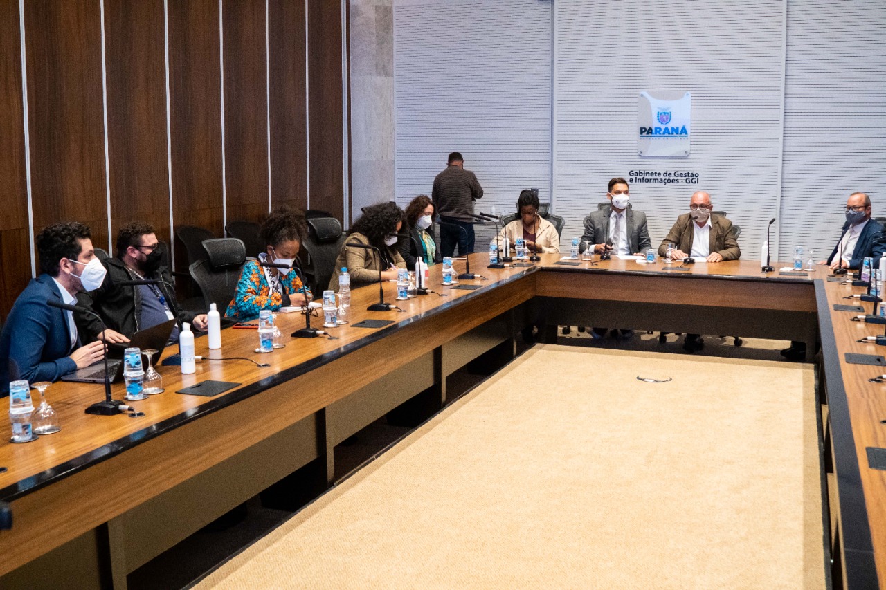 Vereadores e deputados discutem reabertura da Casa de Passagem Indígena em Curitiba