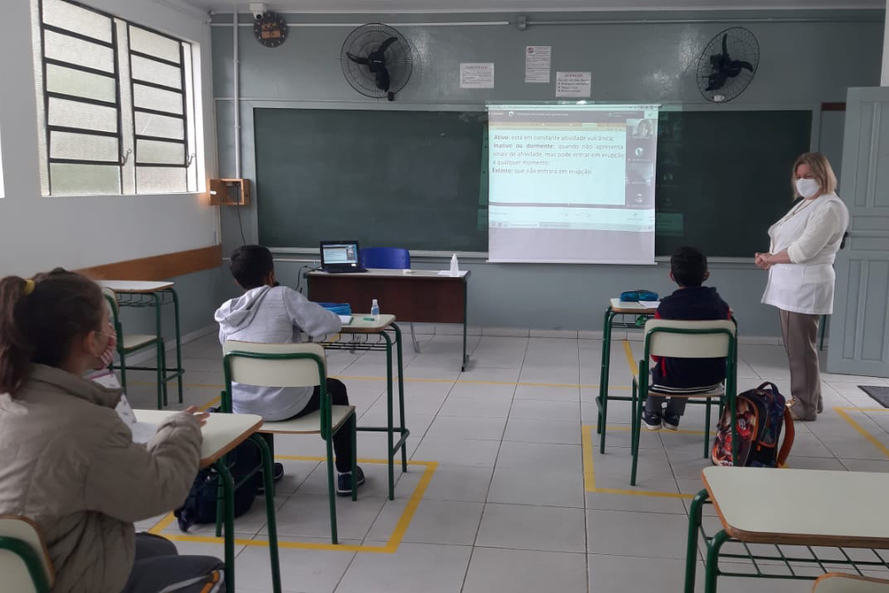 Governo orienta que casos de crianças que não voltem às aulas presenciais sejam analisados pelo Conselho Tutelar