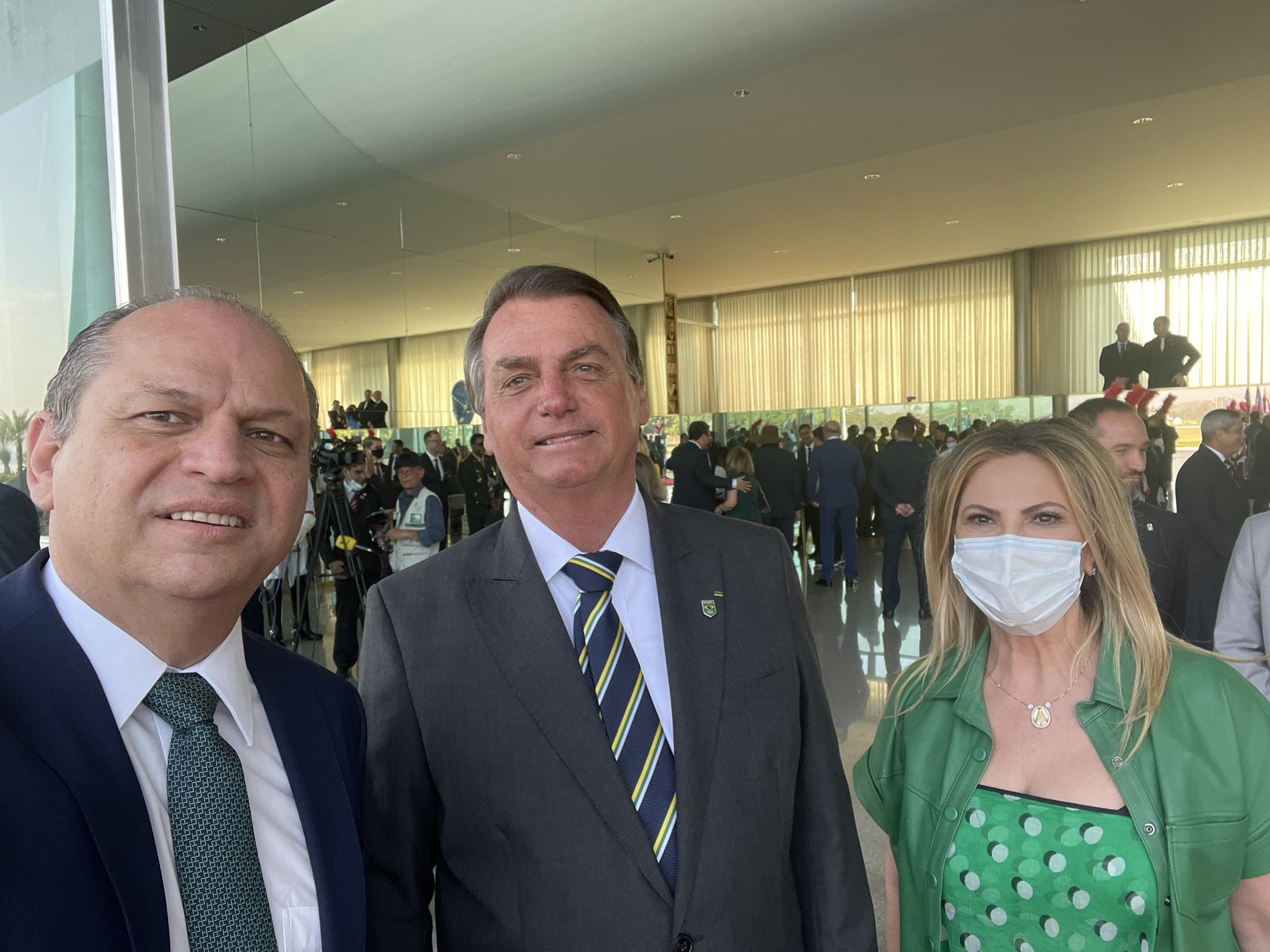 Deputados do PR aderem a atos pró-Bolsonaro e usam dia para atacar imprensa e STF