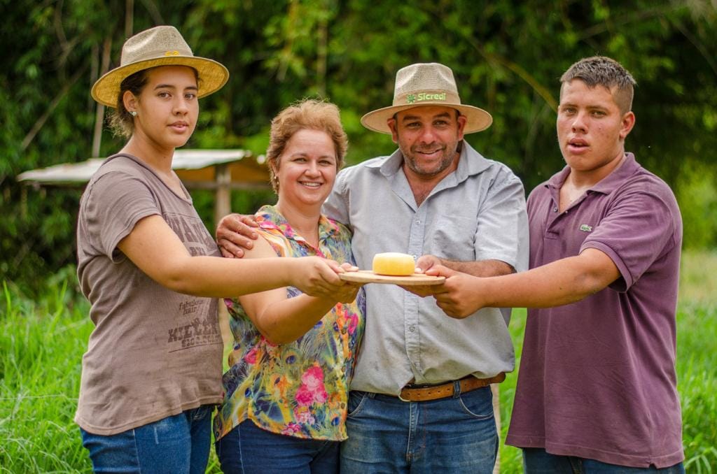 Queijo do Norte Pioneiro conquista medalha de prata em mundial na França