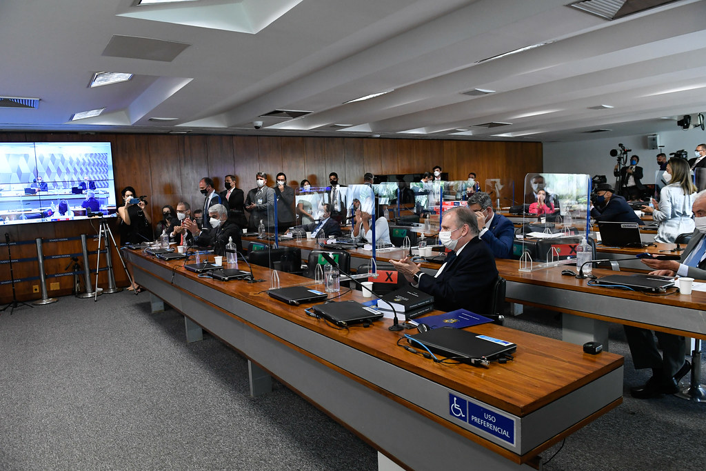 CPI da Covid indicia ao menos quatro paranaenses por crimes na pandemia