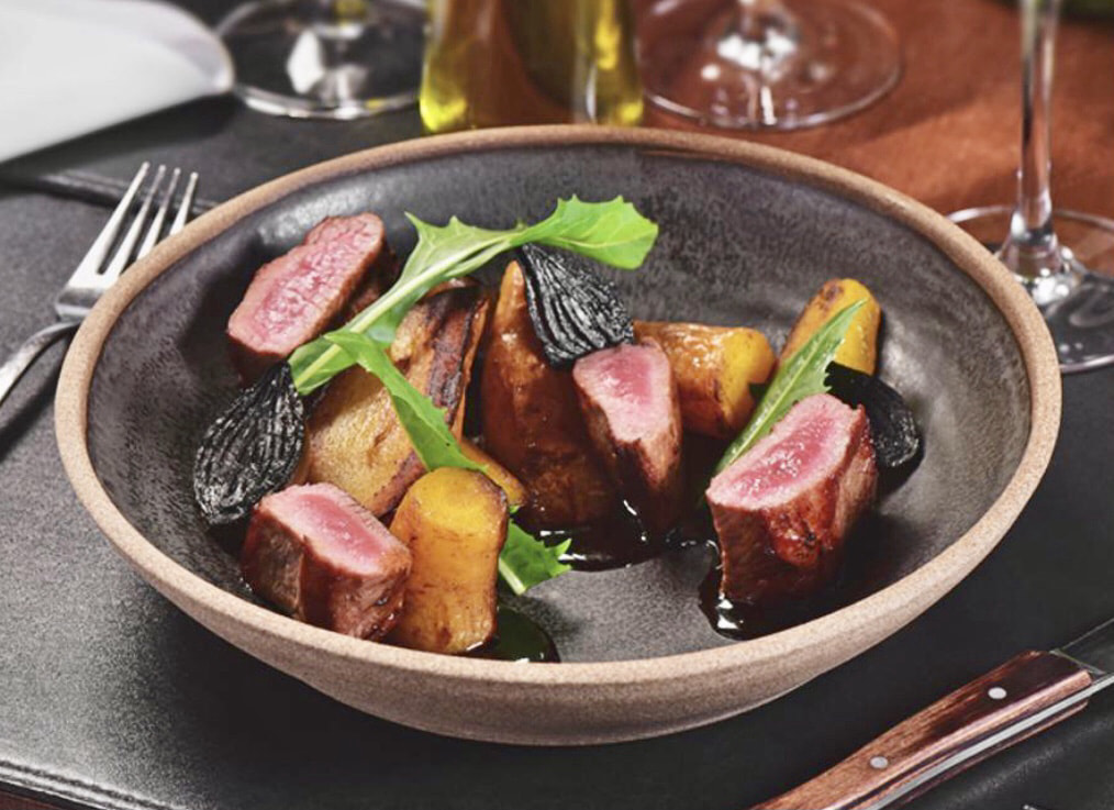 Peça dois pratos e pague apenas um: veja como funciona o aplicativo Duo Gourmet