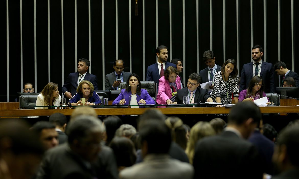 Fórum Paranaense de Mulheres de Partidos Políticos será lançado na próxima semana