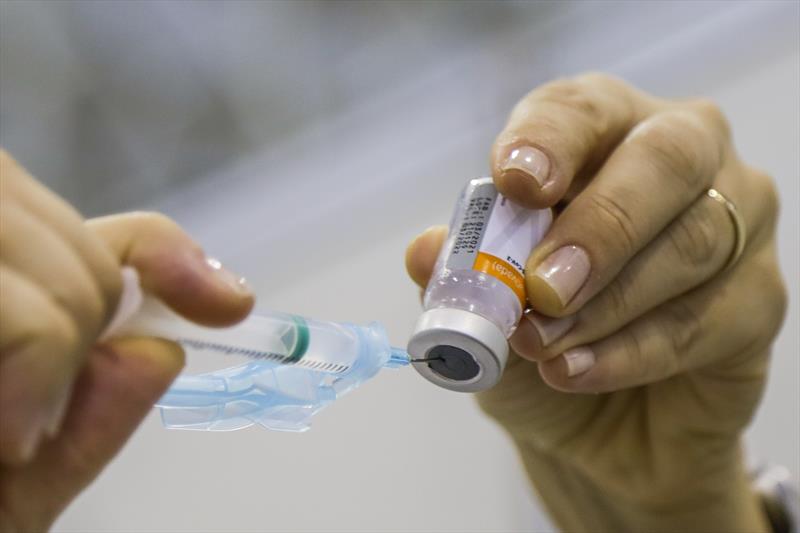 Crianças começam a receber segunda dose da vacina contra covid-19 nesta semana