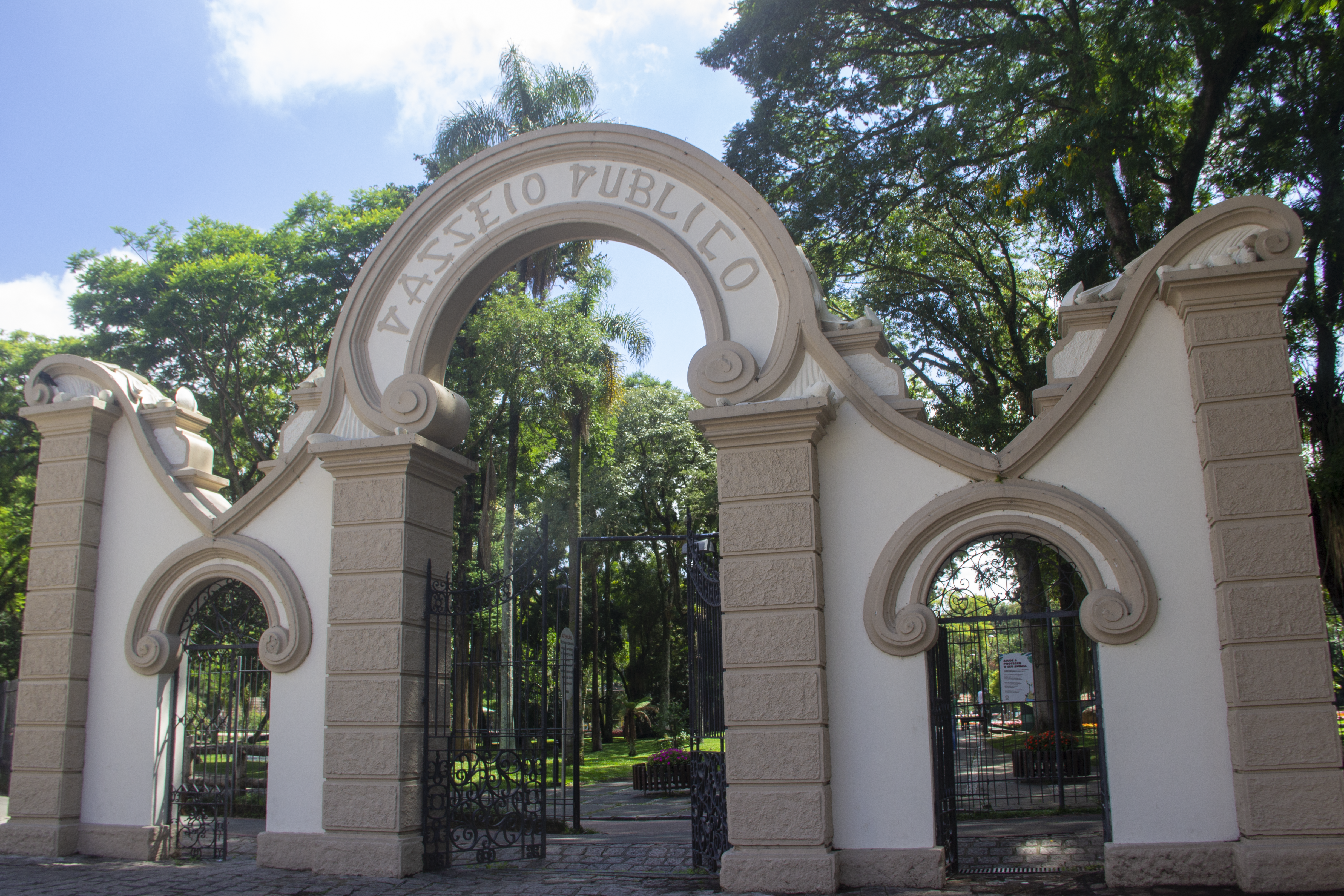 Passeio Público está mais vivo do que nunca