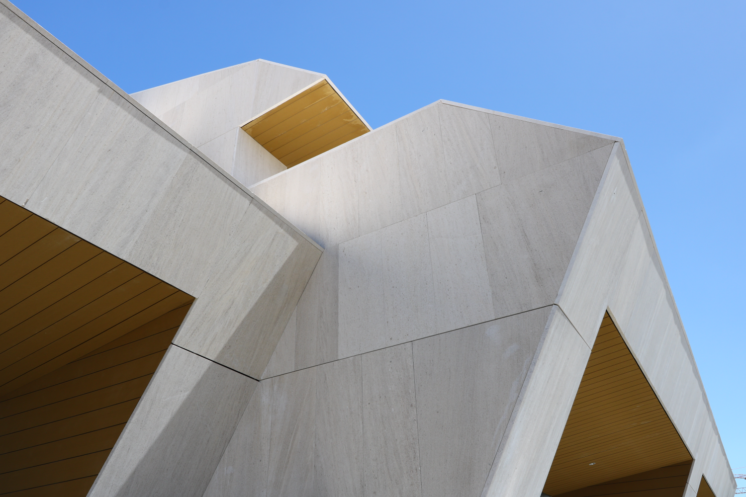 Caixa Cultural expõe fotos que investigam a arquitetura e a engenharia da Espanha no século 21