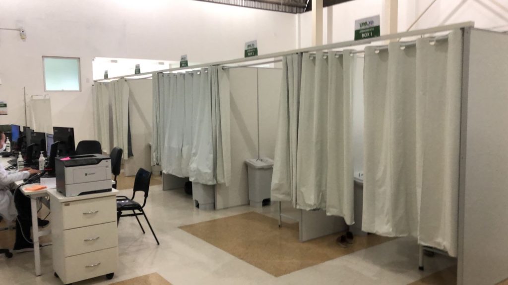Consultórios são substituídos por biombos nas UPAs Boqueirão e Pinheirinho