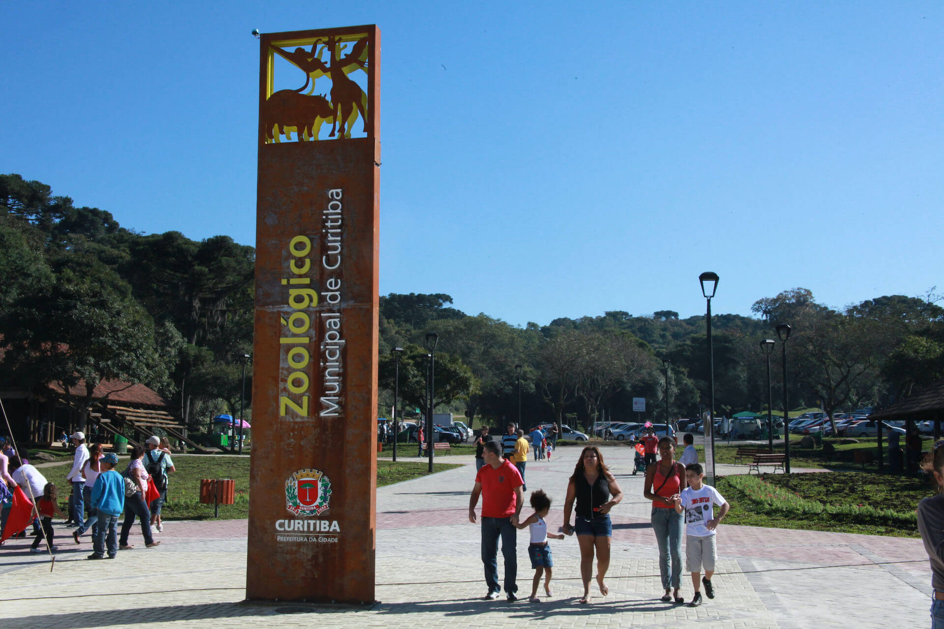 Vereadores querem entregar Zoo de Curitiba para iniciativa privada