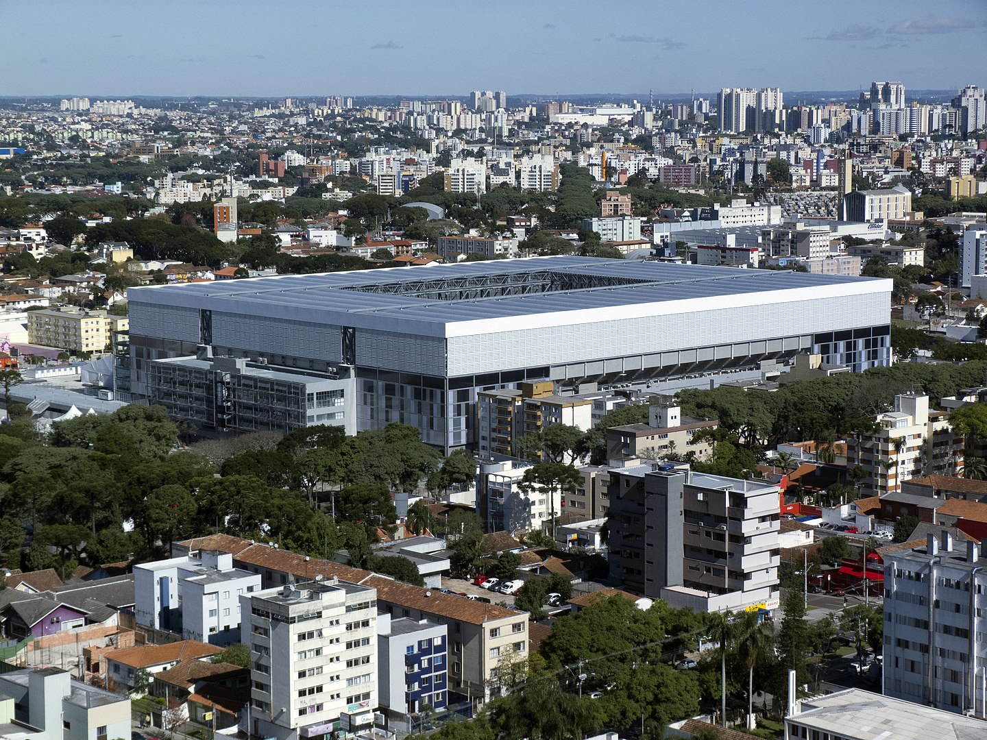 Ao sair de recesso, Assembleia autoriza governo a bancar mais R$ 73 mi da reforma da Arena