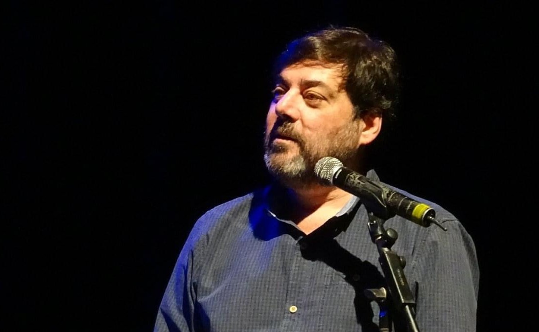 História revolucionária do primeiro disco de Nara Leão inspira livro de Hugo Sukman