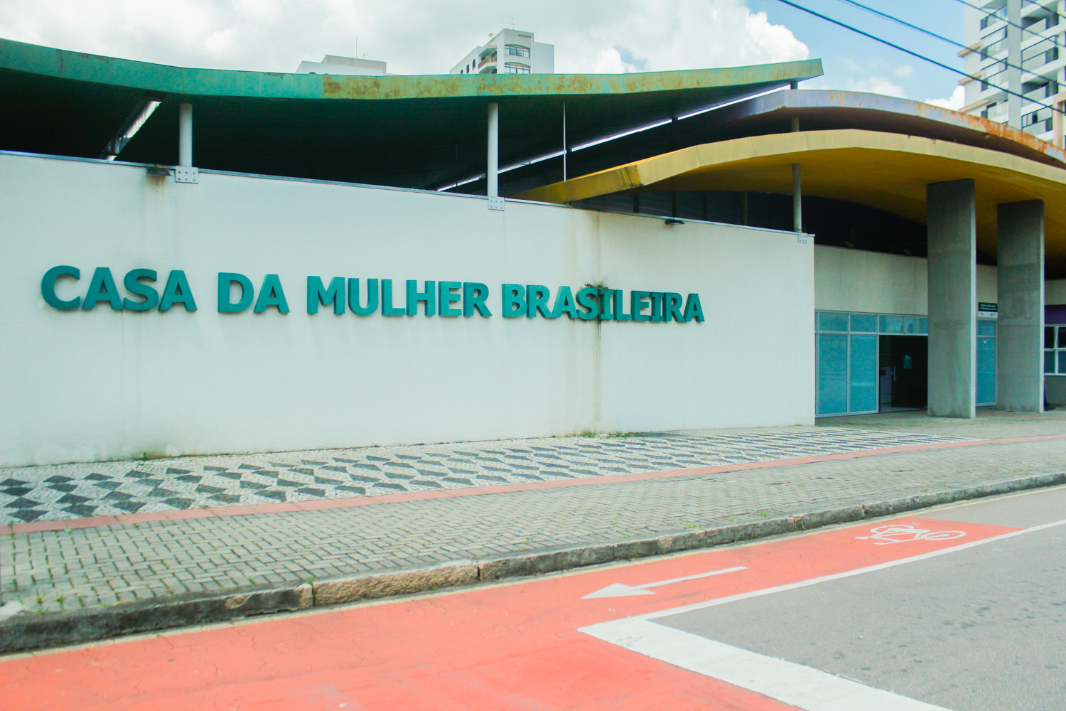 Casa da Mulher Brasileira de Curitiba tem média de 35 atendimentos por dia em 2022