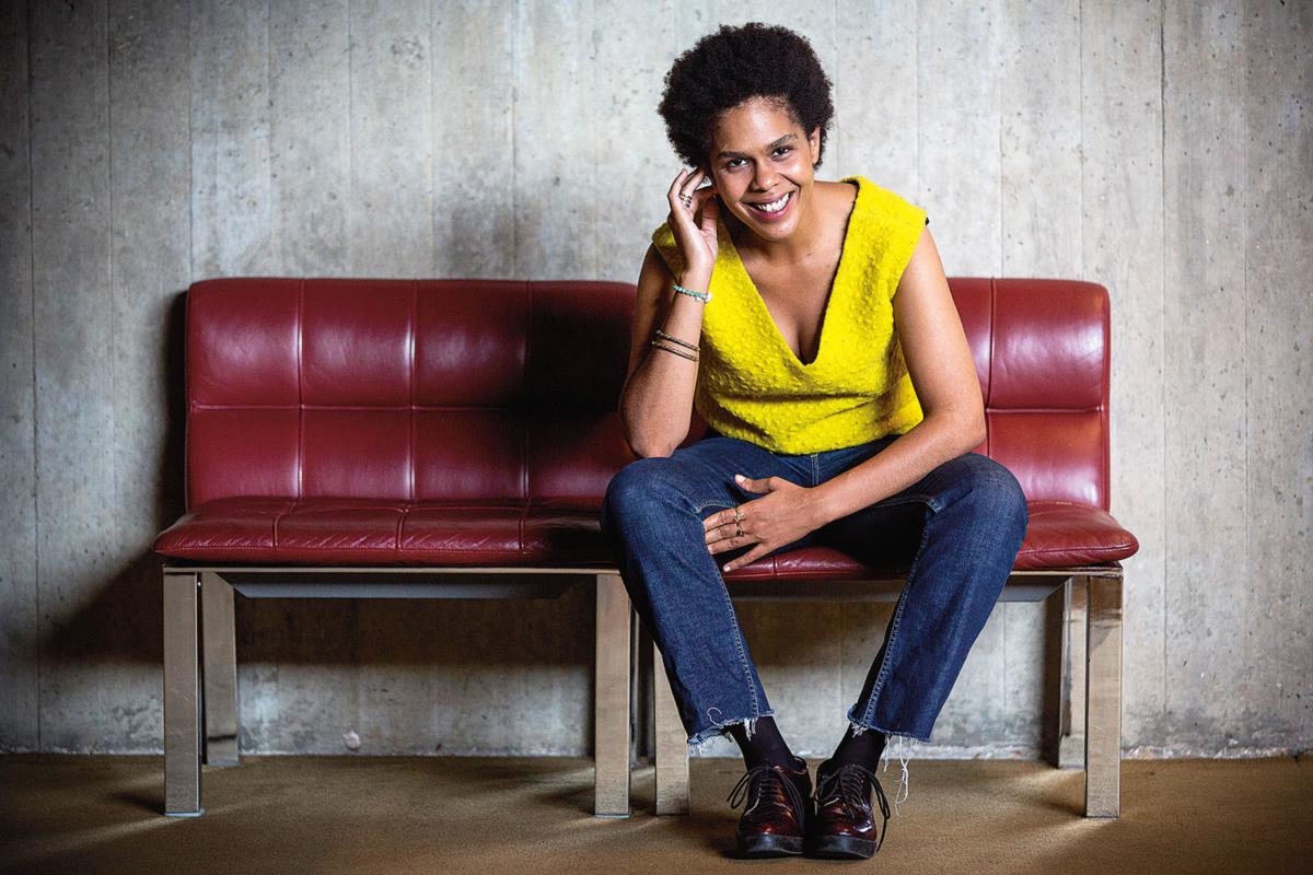 “Esse cabelo” faz um relato leve e irônico sobre a autoestima da mulher negra