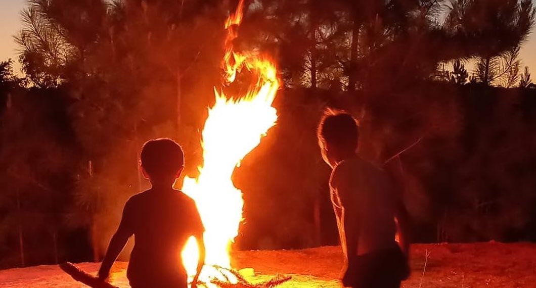 Pertinho de Curitiba, camping "nutella" aluga barraca e tem piscina